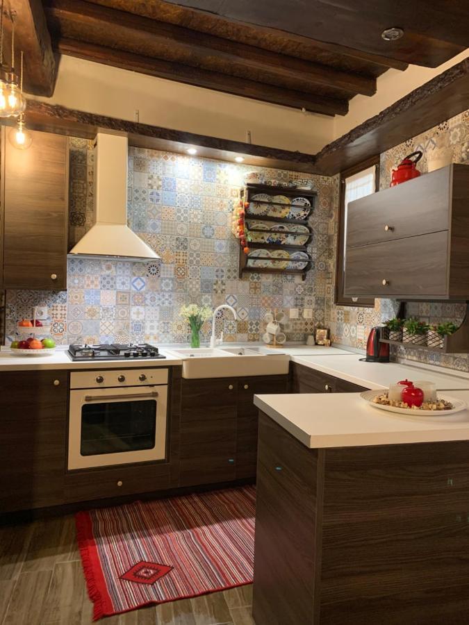Areti's Traditional House Landsteder