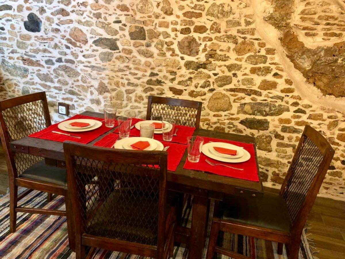 Areti's Traditional House Landsteder *